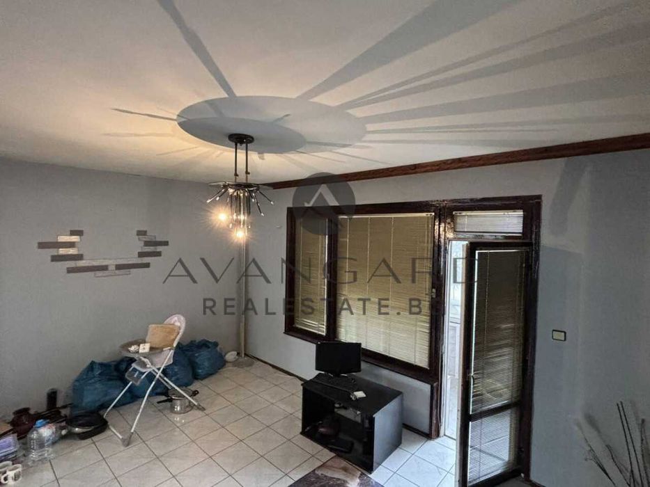 Продава се Тристаен апартамент в Пловдив, Кючук Париж - 100 кв.м за 1643 €/кв.м - Снимка #5