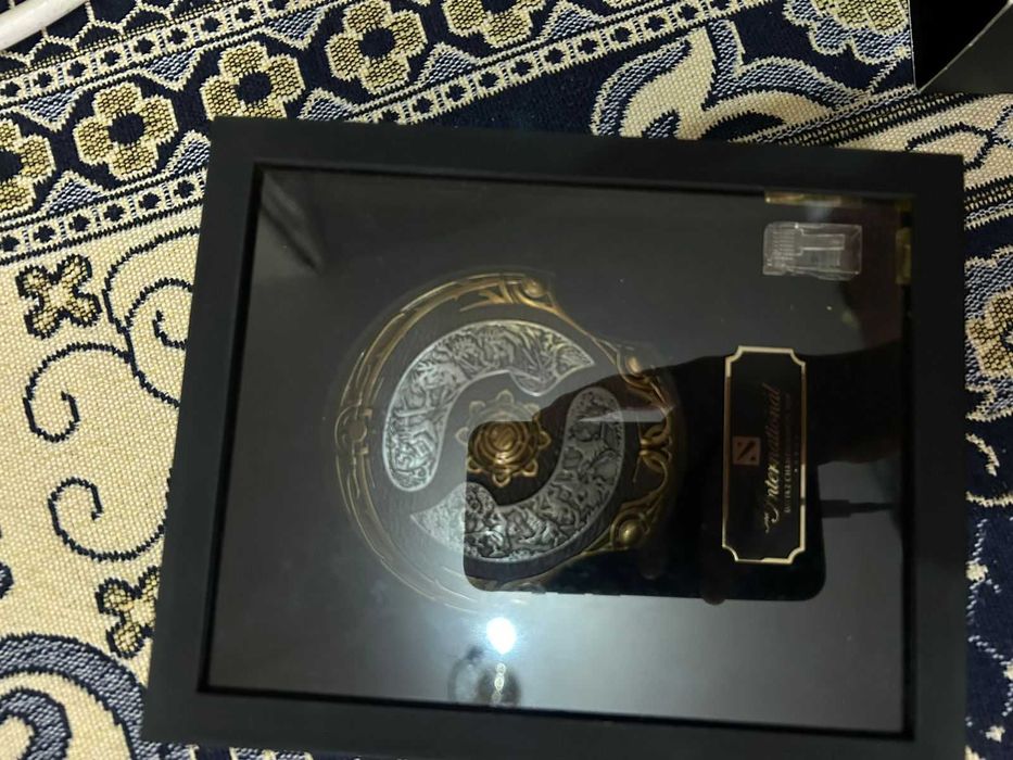 Для любитей доты 2 сувенирная эмблема аегис 2020