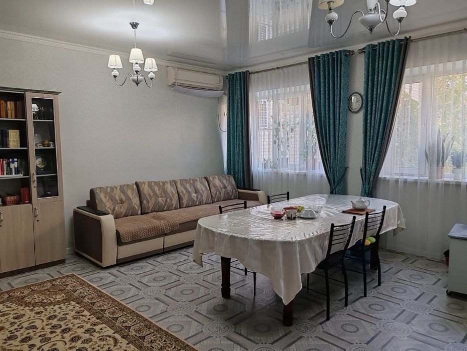 КЕҢ ӨЗ АУЛАСЫ БАР 5 бөлмелі (3 пен 2 бөлмелі екі пәтер бір аулада)