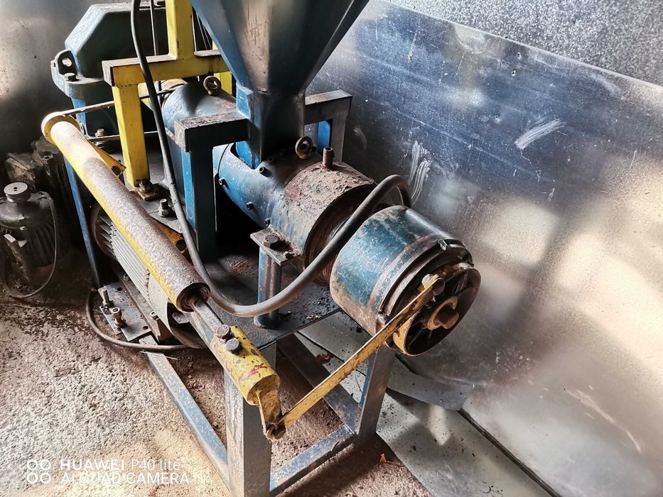 Машина за пелети