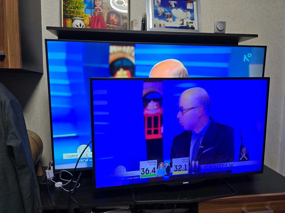 Продавам 40" Smart LED телевизор Philips с Ambilight и 3D очила (За ремонт или части)