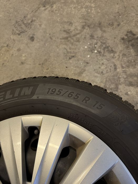 Vand cauciucuri 195/65/15 Iarna