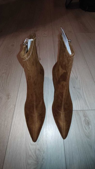 Елегантни маркови дамски кожени боти, Stradivarius, номер 41