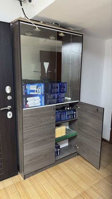 Шкаф, торговое оборудование