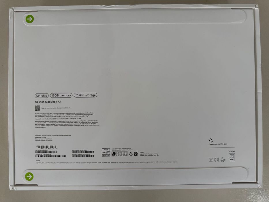 ЧИСТО НОВ MacBook Air 13" M4 Chip 10-CPU, 10-GPU, 16GB RAM, 512GB SSD