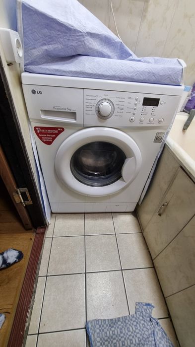 Продам стиральную машинку LG 5 Кг
