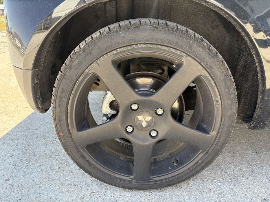 Джанти с гуми 205/40/17 4x114.3 митцубиши колт