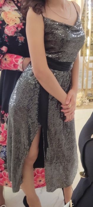 Шикарное платье в хорошем состояние