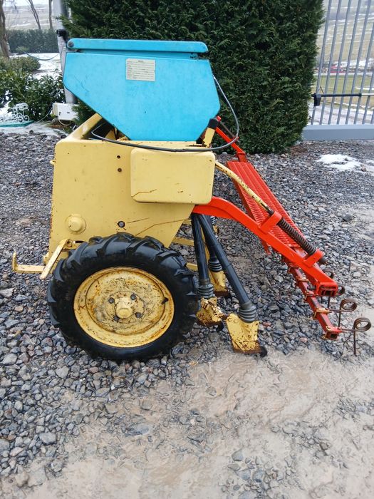 Semanatoare de paioase lucerna rapita 3 metri sulky