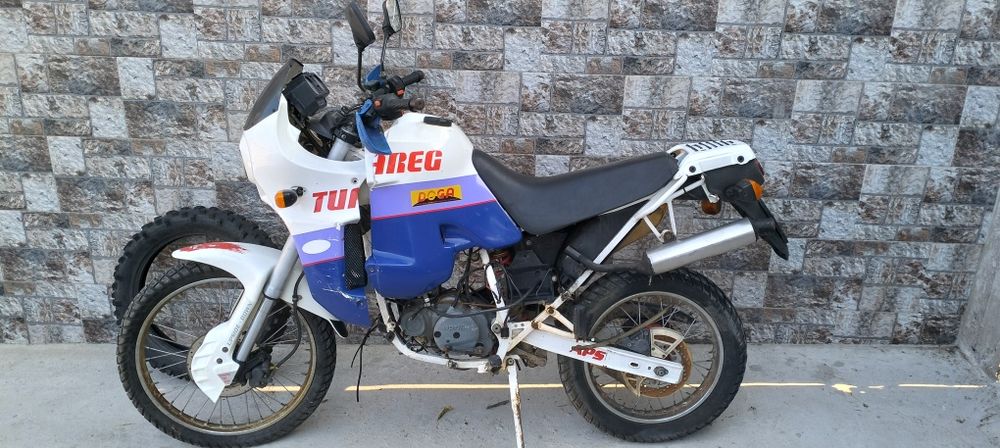 Само на части Apriilia tuareg 125