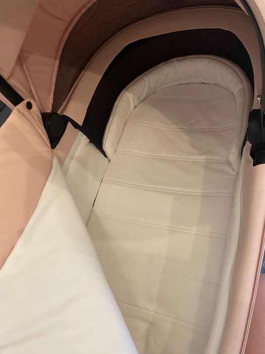 Розов кош за новородено Cybex Priam