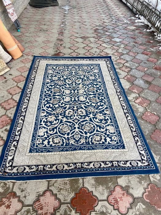 Ковер срочно хорошем состояний