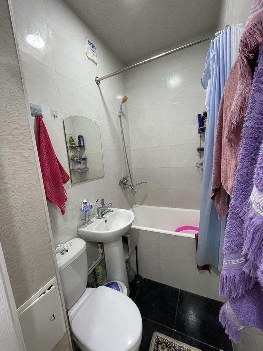 Kvartira ijaraga qoyiladi faqat sherikliga qizlar qoyiladi