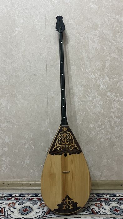Домбра с чехлом 5 500