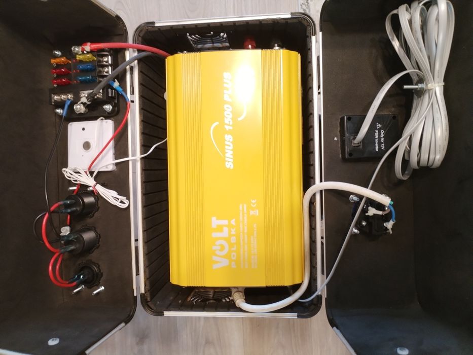Invertor ,Curent oriunde! Kit solar complet LiFePO4 + Victron + 1000W sinus pur