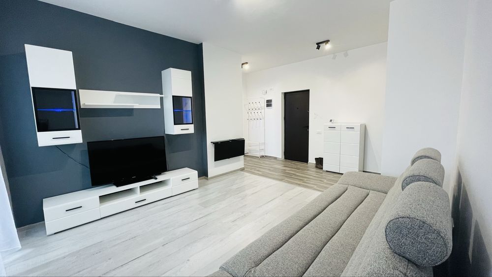 Proprietar- Apartament 2 camere/Studio + loc de parcare | Metrou Apărătorii Patriei | 450 € pe lună
