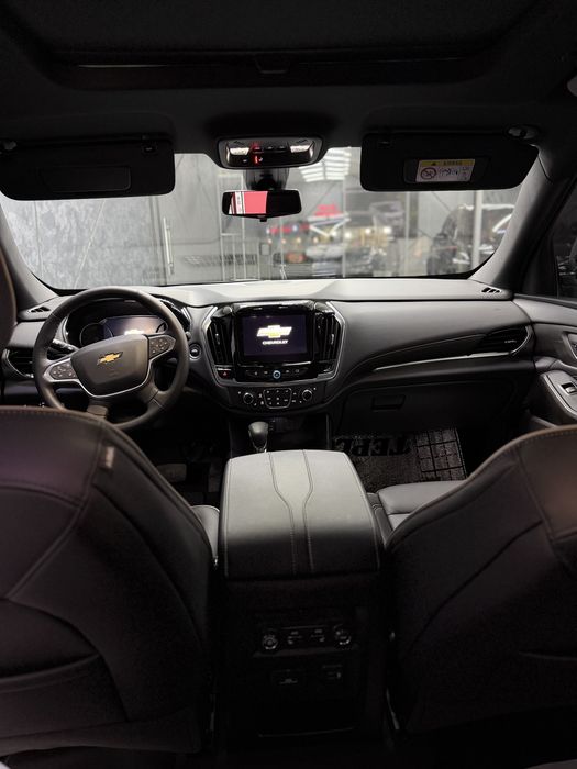 Traverse awd premier 3000km