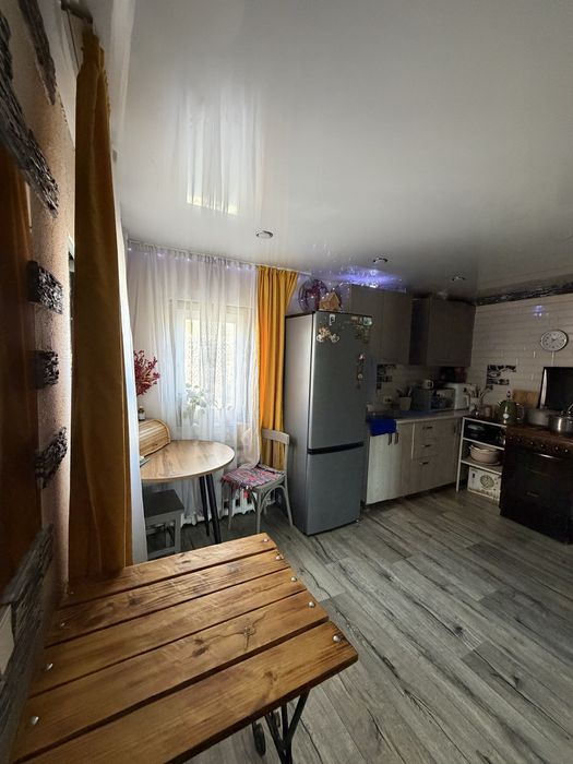 Дом на леаом берегу продается.