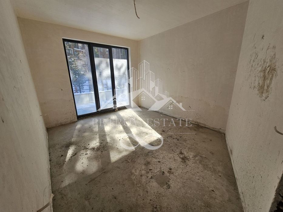 Продава се Тристаен апартамент в Велинград - 82 кв.м за 976 €/кв.м - Снимка #1