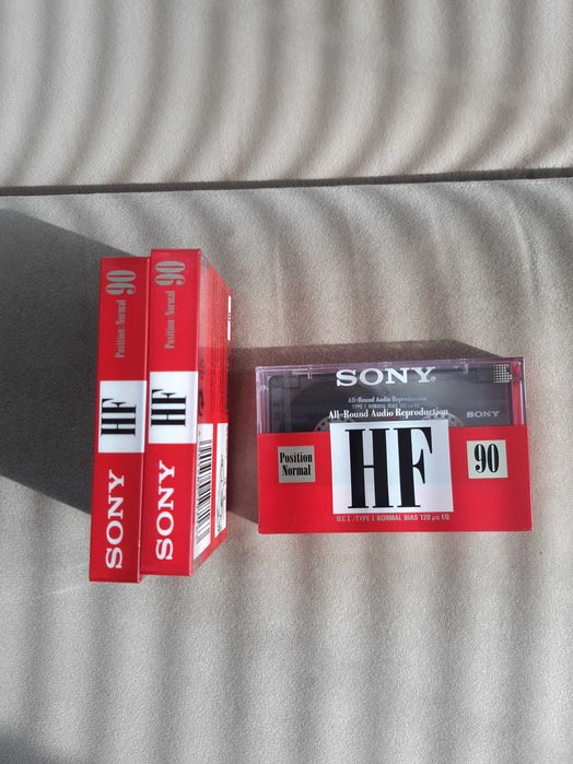 Лот от 22 нови аудио касети