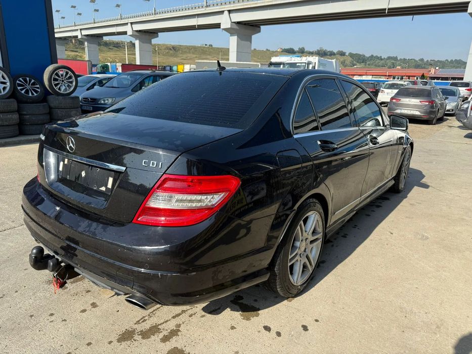 Bara / Capota / Faruri / Aripi / Usi / Jante / Portbagaj Mercedes C-Class W204 AMG Culoare 197 Negru Obsidian