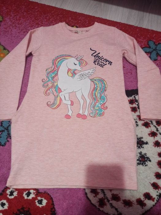 Детски туники 98-110 ,и Детска офиц. Рокля 8-9 год.