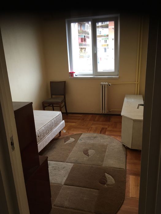 Inchiriez aparrtament 3 camere zona Garii