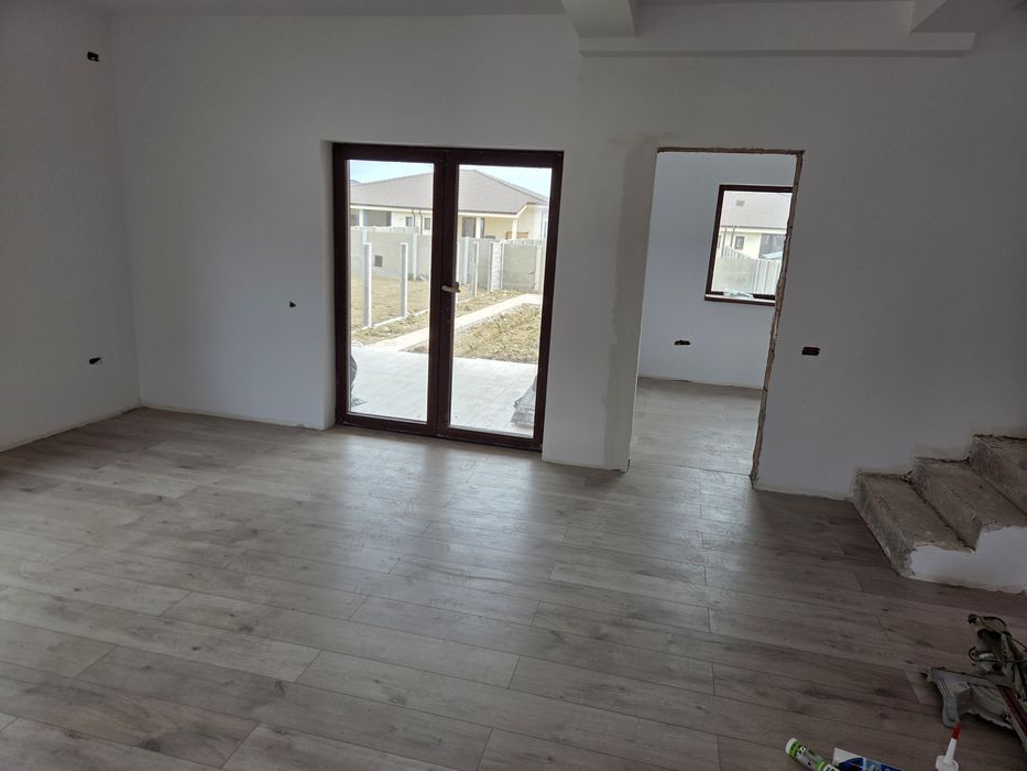 Casa de vanzare Mosnita direct proprietar 5 camere