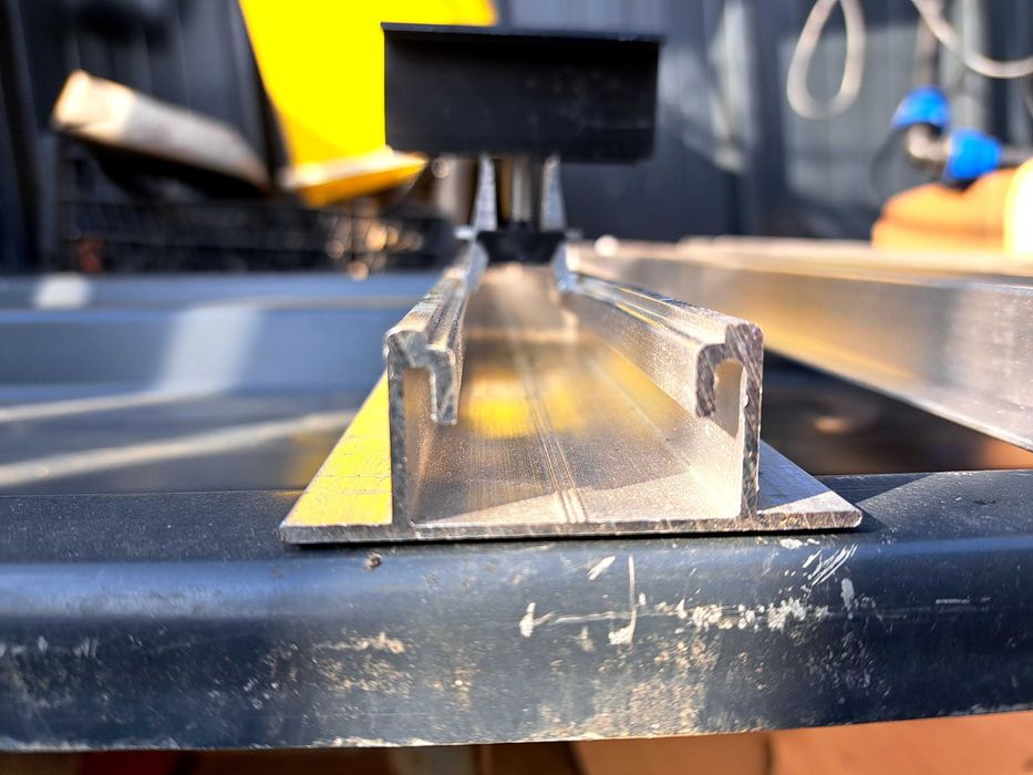 Șină, profil aluminiu k2 pentru panouri fotovoltaice.