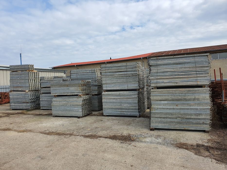 Мобилни огради и втора употреба италиански скелета