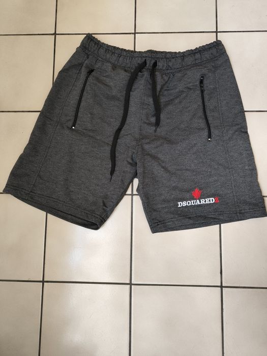 Камуфлажни или сиви памучни къси панталони