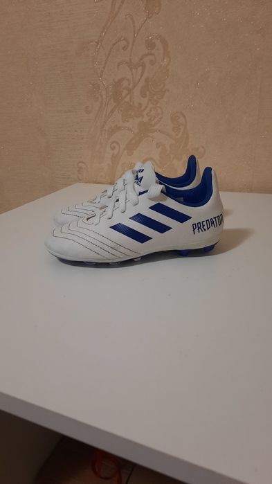 Бутсы предаторы Adidas!