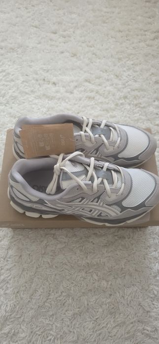 Sneakers  Asics Gel Nyc  low cream/oyster grey marimea 42,5,noi,cu eticheta