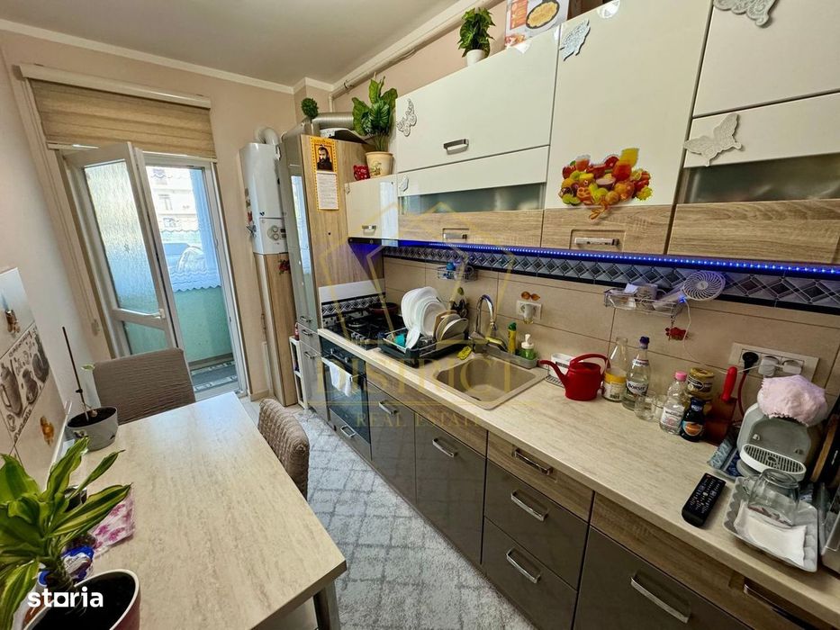 Apartament cu 3 camere mobilat si utilat la parter in Giroc la asfalt.