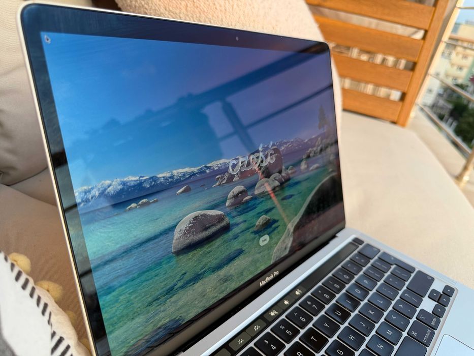 MacBook Pro 13 inch, M1, 256 GB SSD, 8 GB RAM