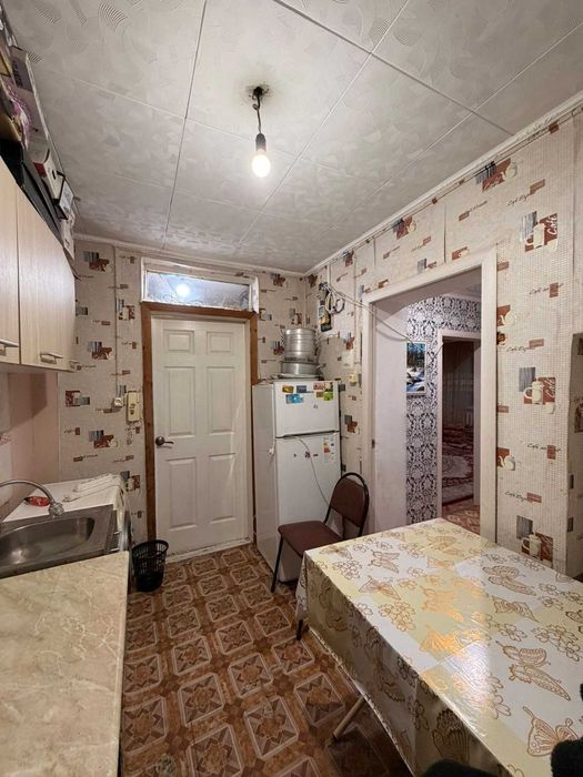 продается 2 ком окт район 8 школа