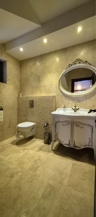 Vilă deosebită la Apa Sărată în Tauții Măgherăuș