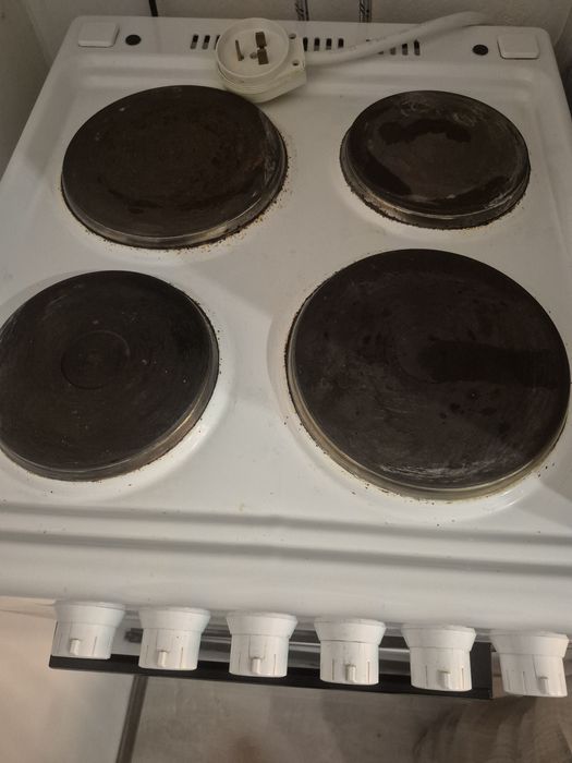 Продам электроплиту