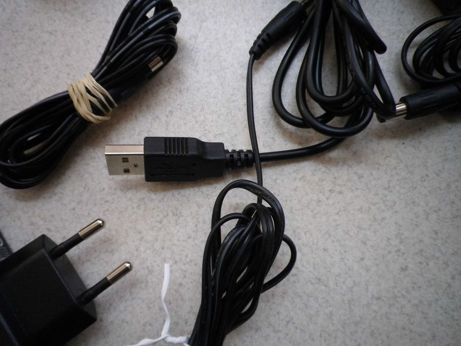 Захранващи AC/DC адаптери за 5V/12V/18V/30V