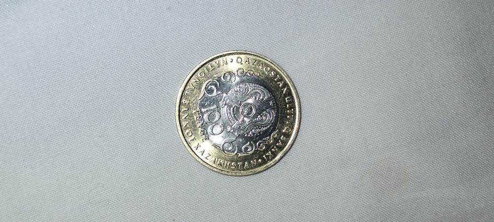Монета 100тг продам