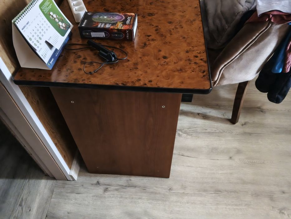 Продам стол для учёбы