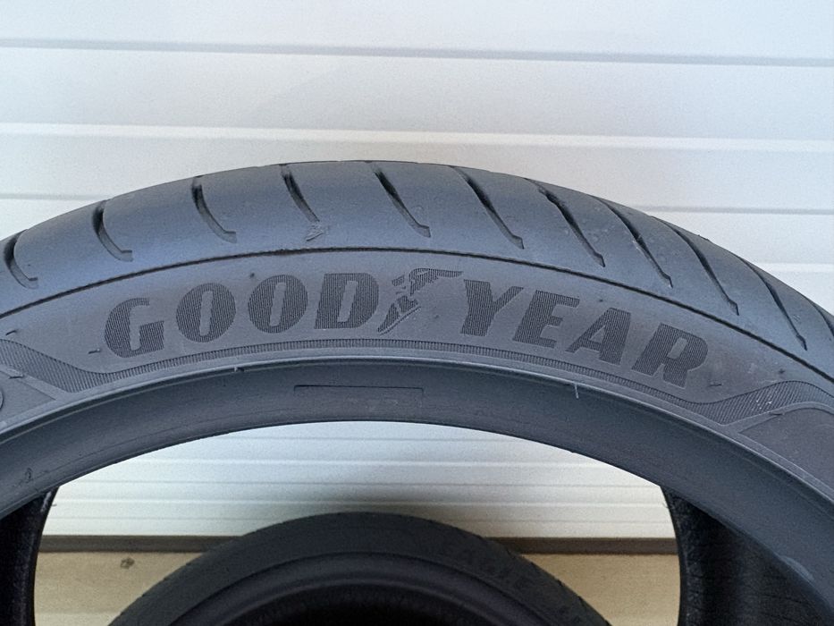 2бр летни гуми 225/40/18/Goodyear eagle f1/*/dot0722/5мм грайфер/