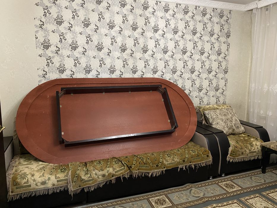Стол большой +10 шт стуля