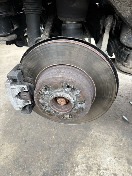 Спирачки Бмв х5/х6 ф15/ф16 М50д (spirachki bmw x5/x6 f15/f16 M50d)