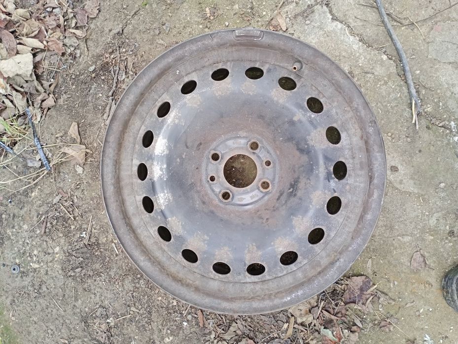 Anvelope iarna noi 175/65 r 14 și jenti tabla r 16