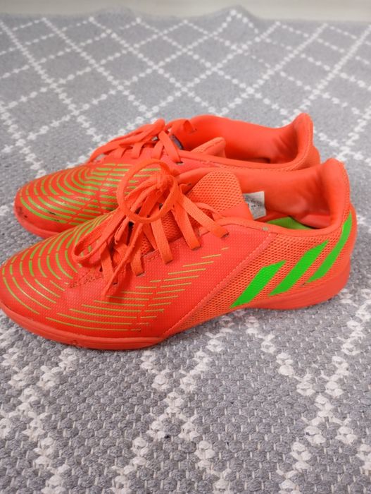 Ghete de fotbal adidas predator