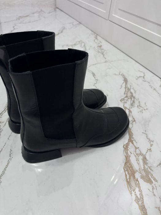 Осенние сапоги(только 2 раза надевали) продаем изза того что жмут