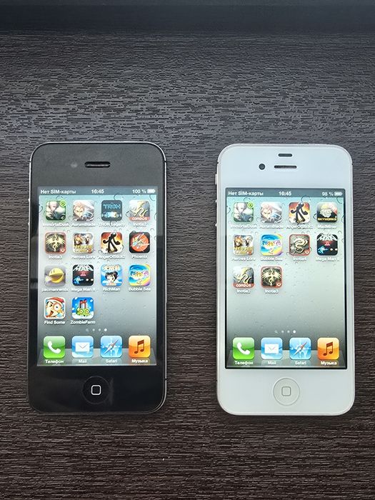 iPhone 4S Original Black White