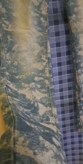 Blugi moderni marimea M