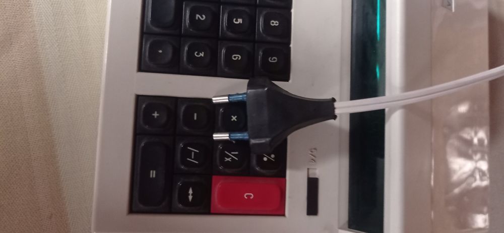 Винтажный калькулятор "Электроника МК-42", СССР. Размер 17х21х7см.